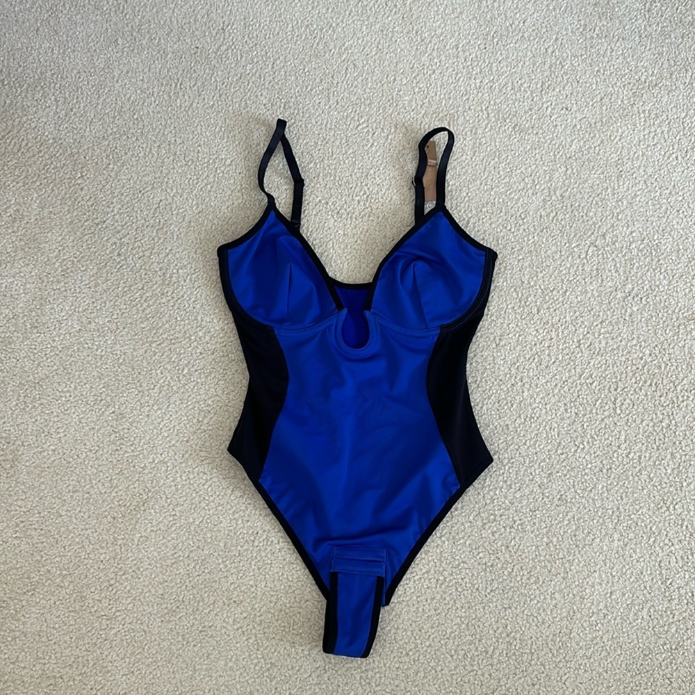 NWT SHAPELLX SIZE M